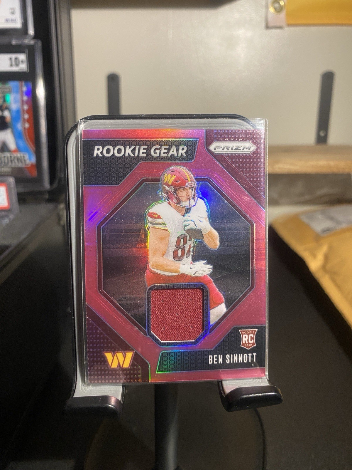 2024 Panini Prizm Ben Sinnott Pink Rookie Gear #RG-BST Patch RC Commanders