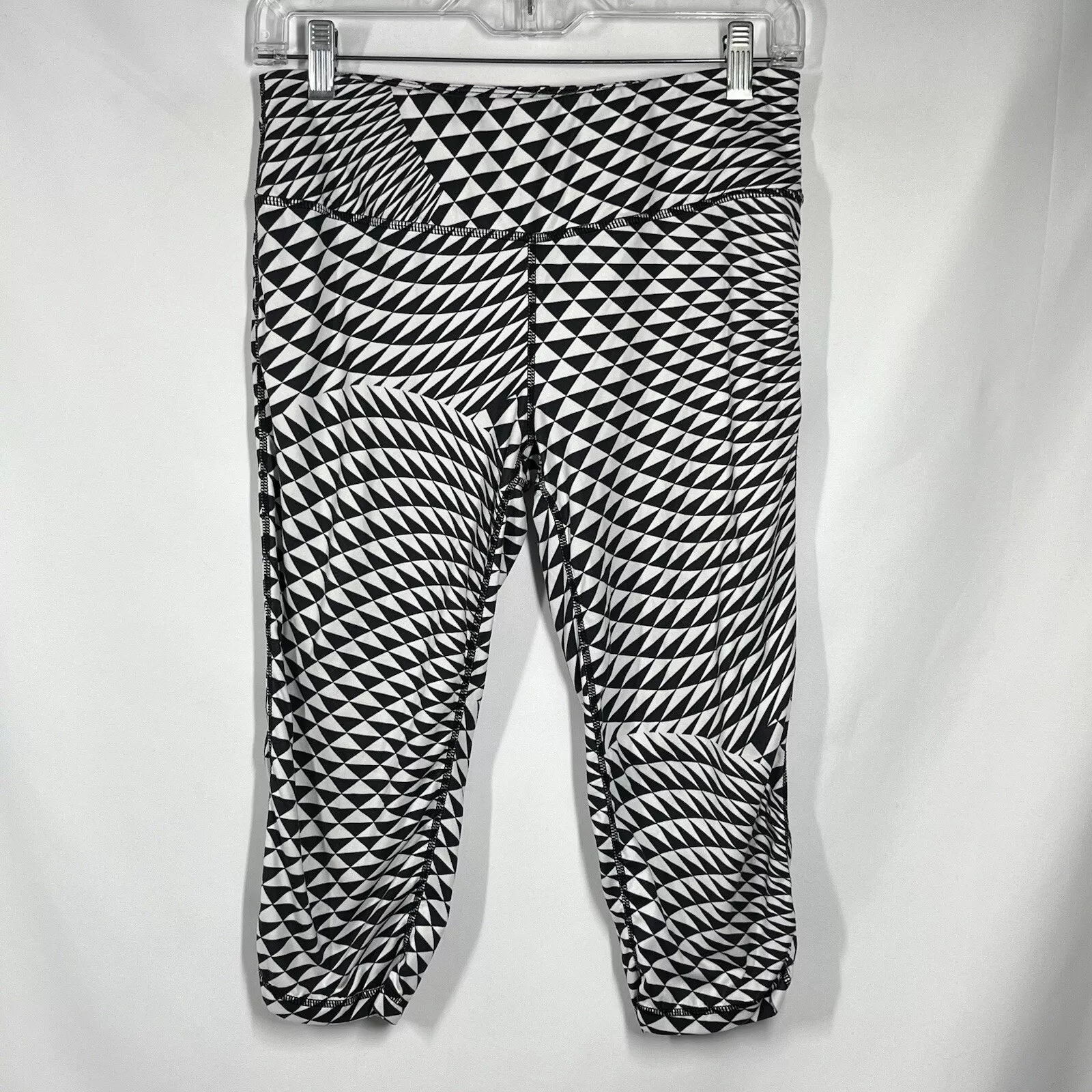 sweaty-betty crop geometric triangles psychedelic leggings