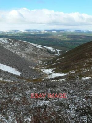 PHOTO  VIEW TOWARDS THE VALE OF CLWYD FROM MOEL Y PLAS LOOKING DOWN TOWARDS PENT