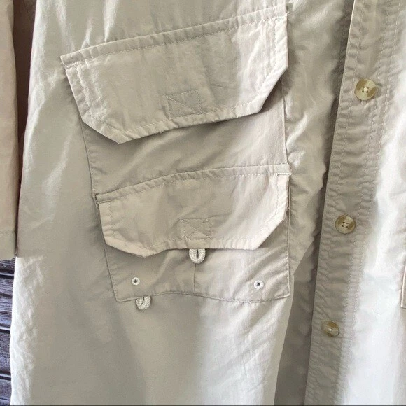 Alpine Design Men 's Short-Sleeved Button-Down Fishing Shirt Size M Pockets Logo - Image 4 of 4