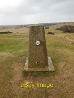 Foto 6x4 Trig Point BM S5016, Cleeve Hill The Cotswold Way, Tag zwei 10:2 c2013