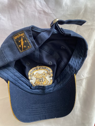 New W/o Tags. Harry Potter Vintage 2000 Official WB Hogwarts Crest Baseball Cap - Picture 2 of 5
