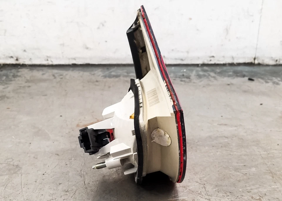 Luz trasera interior izquierda maletero Audi S4 B7 2005 #7218 X6 Foto 4 de 4