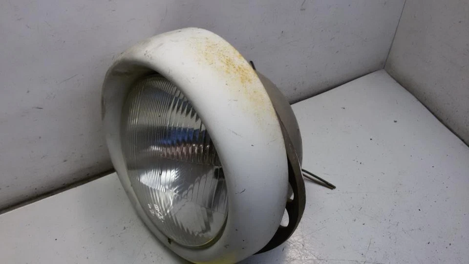 Trabant P601 Scheinwerfer rechts Bilux mit Scheinwerferring und Scheinwerfertopf - Bild 4 von 4