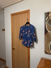 Fig  Flower Small Blue w/Floral Print 3/4 Sleeve Blouse - EUC