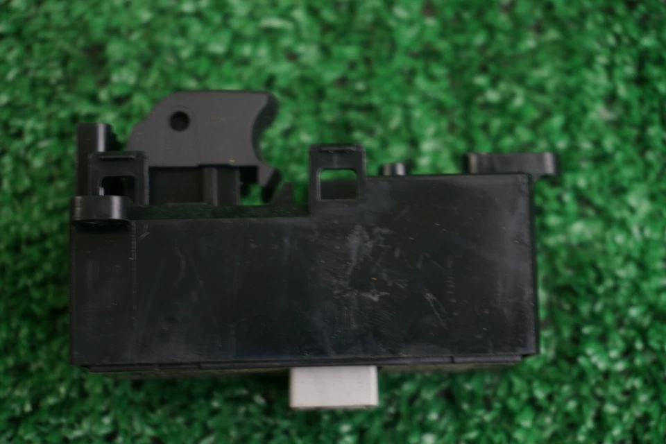 Interruptor de janela 2008 INFINITI M35 DRIVER LADO ESQUERDO fabricante de equipamento original - Imagem 4 de 4