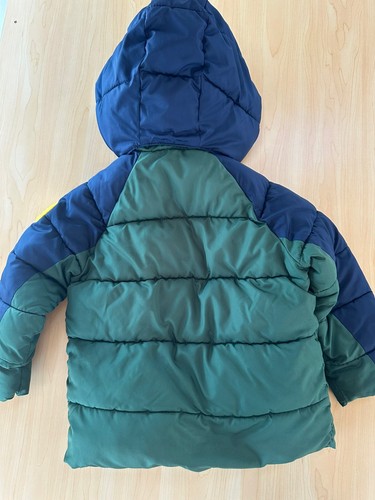 Boy’s 4T / XS Gap Winter Coat, Excellent Condition - Picture 2 of 4