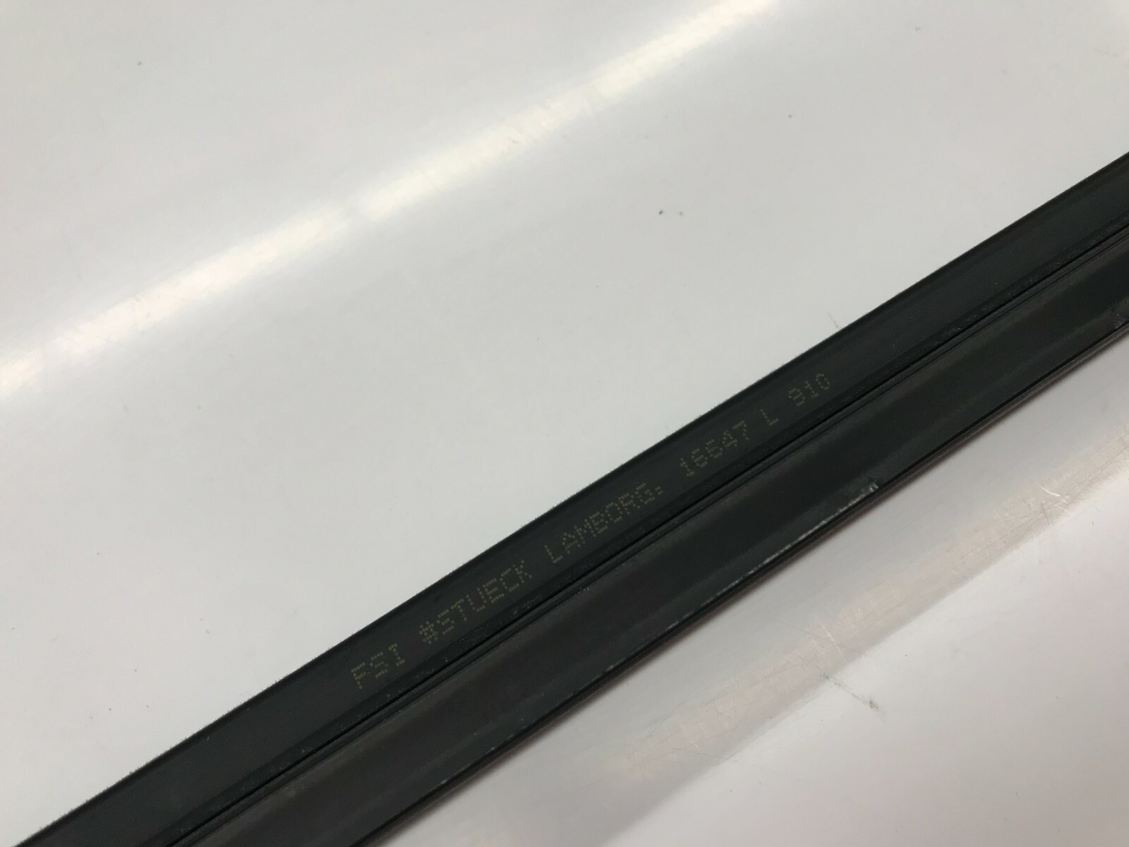LAMBORGHINI MURCIELAGO LP640 COUPE LH/RH DOOR GASKET SEAL OEM 418837530