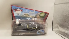NEW DISNEY PIXAR CARS 2 PIT STOP LAUNCHERS Lewis Hamilton #2 Damage