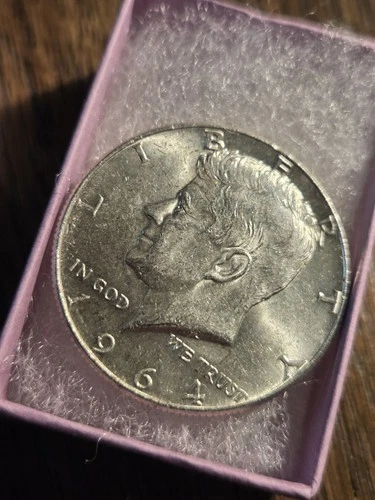 1964 P Kennedy Half Dollar 90% Silver VERY UNCIRCULATED #KR50