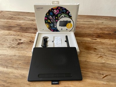 Wacom Intuos Bluetooth Grafiktablett - Schwarz, Medium (CTL-6100WLK-N)