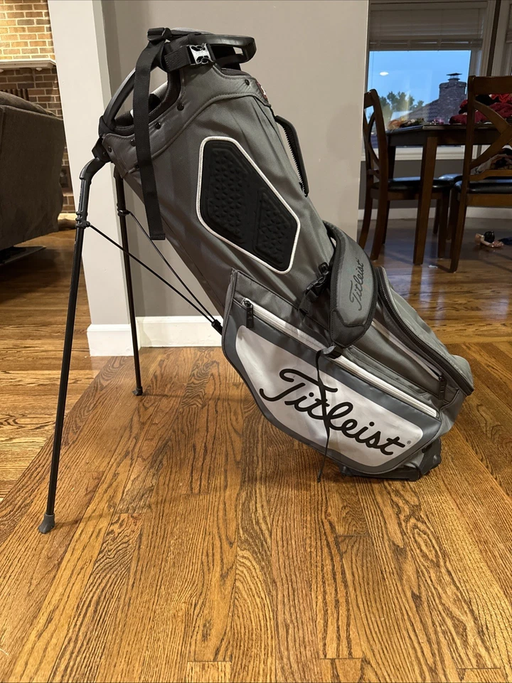 Titeleist Hybrid Golf Bag 14 Way Divider Dual Strap Grayish White - Image 3 of 4