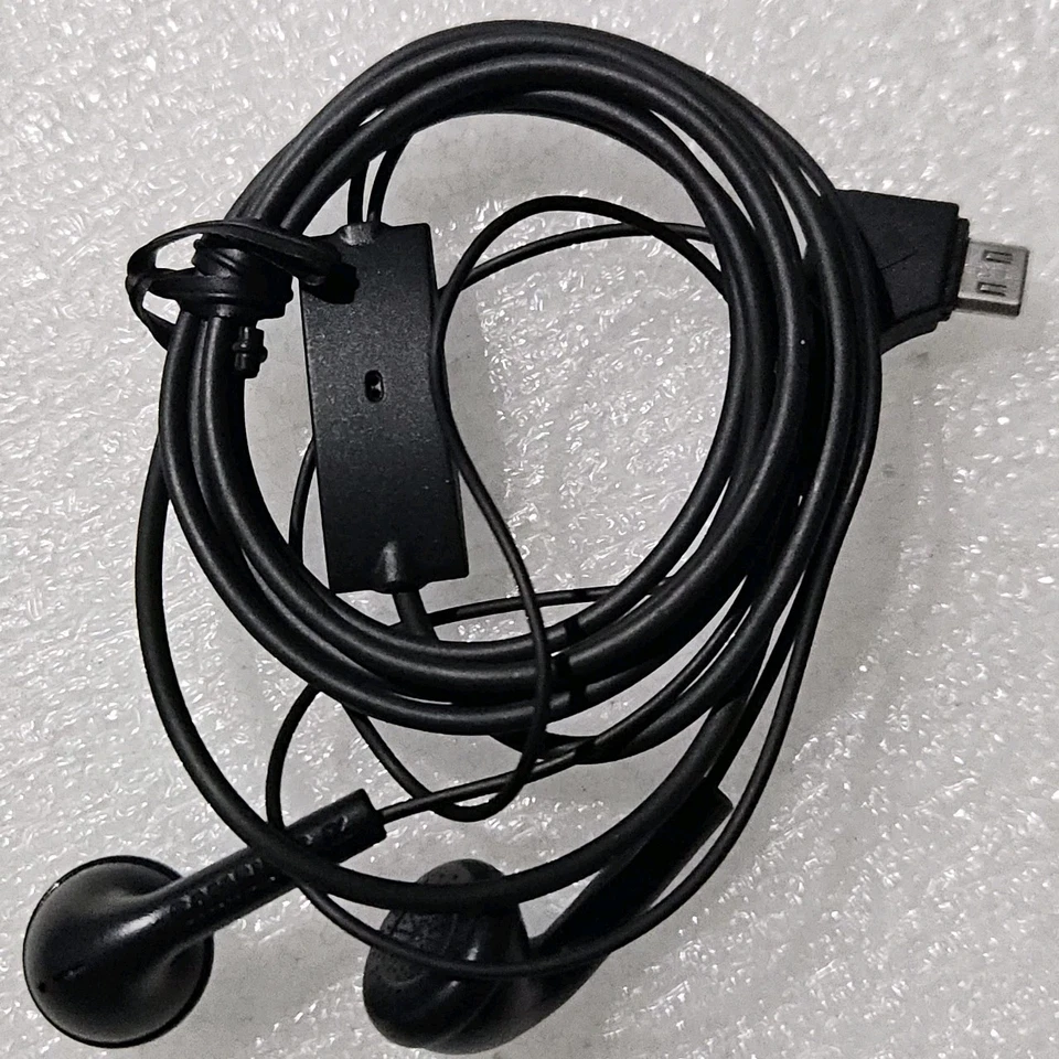 Genuine Samsung EHS41UMAME / GH59-07616A Micro-USB Stereo Handsfree Headset  - Image 4 of 4