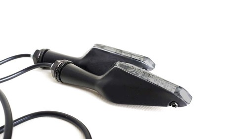 PAR DE INDICADORES DE DIRECCIÓN LED AHUMADOS EVOTECH PARA GAS GAS SM 700 2022-2 - Imagen 2 de 3