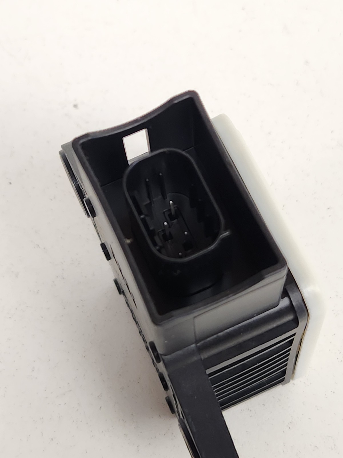 McLaren MP4-12C 2012-2014 Lateral acceleration sensor P/N 11M0107CP