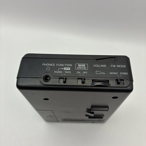 Sanyo Lettore Cassette Stereo MGR-908 AM FM Walkman Auto Reverse-Testato - Foto 3 di 17