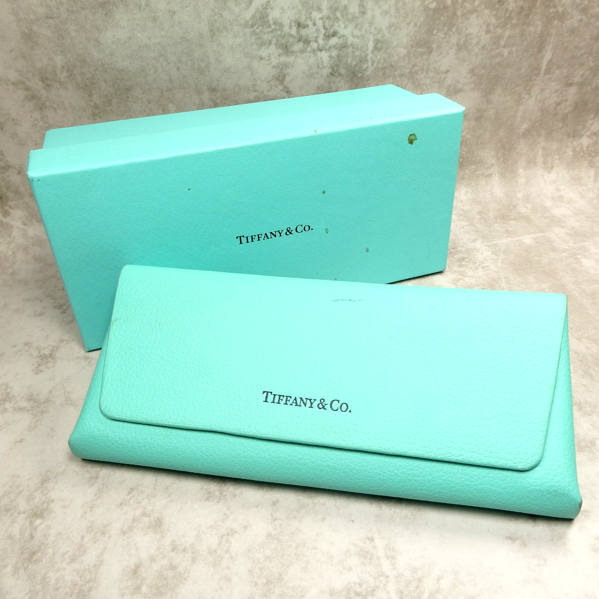 Tiffany & Co. メガネケース ライトブルー Tiffany & Co. Eyeglasses Magnetic Case and Box in Tiffany Blue | eBay