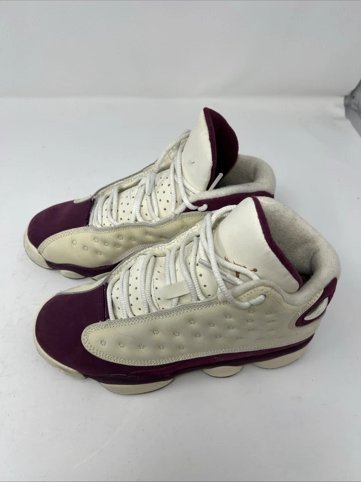Talla 4Y - Jordan 13 Retro Burdeos Granate Crema Gamuza (439358-112) Foto 2 de 4