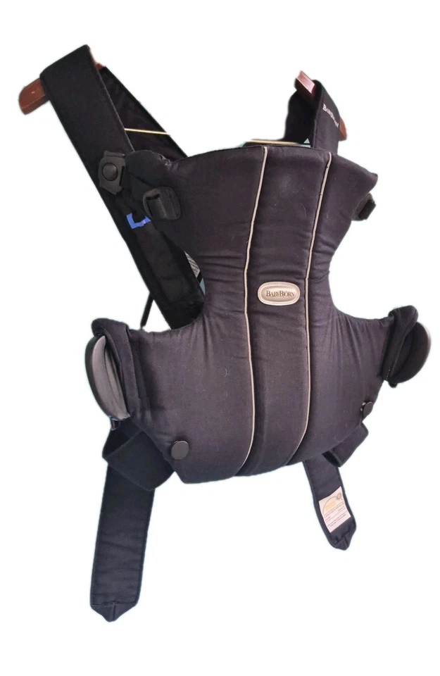 Portabebés BABY BJORN Negro 8-26 libras Ajustable Foto 2 de 4