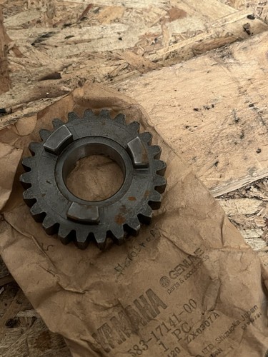 583-17141-00 INGRANAGGIO 4° PIGNONE ORIGINALE PER YAMAHA XT SR 500CC - Imagen 2 de 4