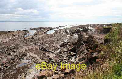 Photo 6x4 St Monans Syncline Pittenweem The curving ridges of rock