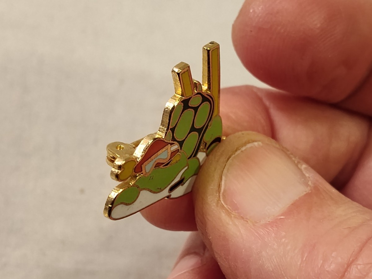 Vintage Silly Turtle Enamel Ski Lapel Pin Brooch View 5