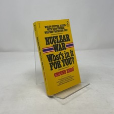 Nuclear War by Ground Zero PB First Edition  Like New 1982
