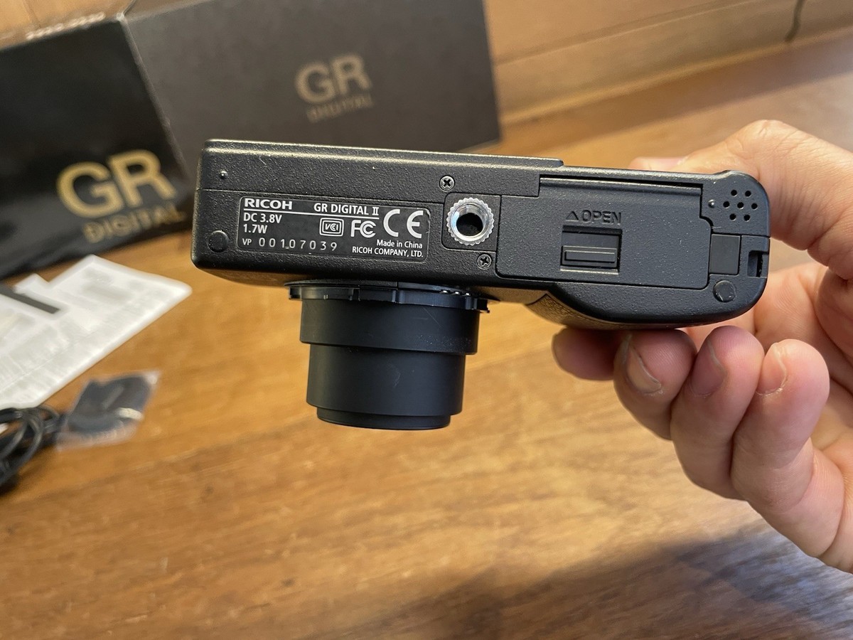 ショット数1605枚★美品★RICOH GR II 箱付き EXC+5] in Box RICOH GR II 16.2 MP Digital Camera Black From
