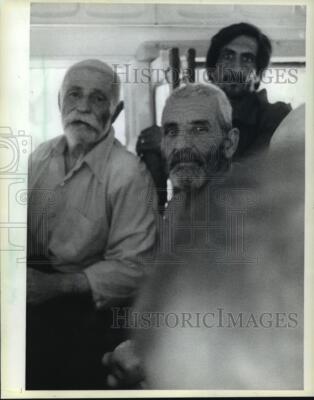 1983 Press Photo newly released Druse hostages sat in a van at Shuayfat, Lebanon