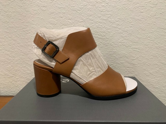 ecco block sandal