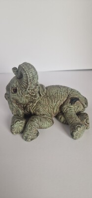 Collectable The Herd Elephant ''Flip'' Sculpture No. 3107 - Martha Carey