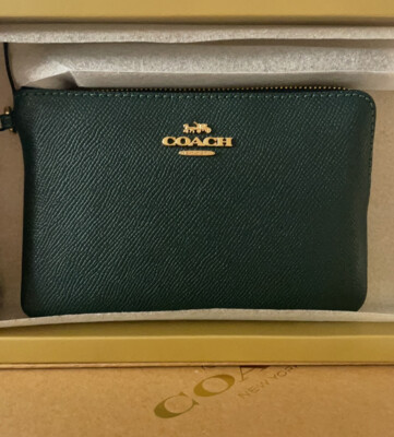 🐼💦 Coach C6878 🐼💦 Leather Green Corner Zip Wristlet Bag with