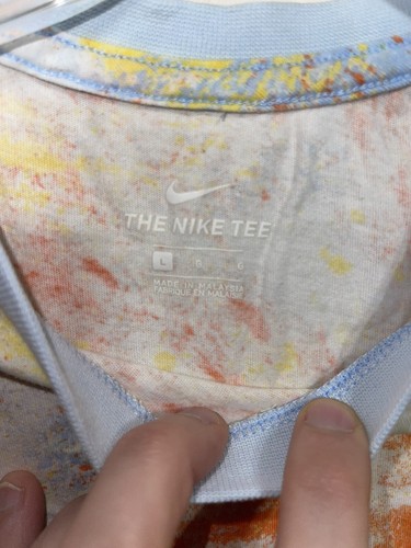 The NIKE TEE Sky TIE DYE T-SHIRT Multicolor Youth Large EUC - Picture 6 of 7