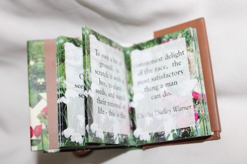 GARDEN LOVERS, Miniature Hardcover Book, 1999 History & Heraldry - Picture 3 of 3