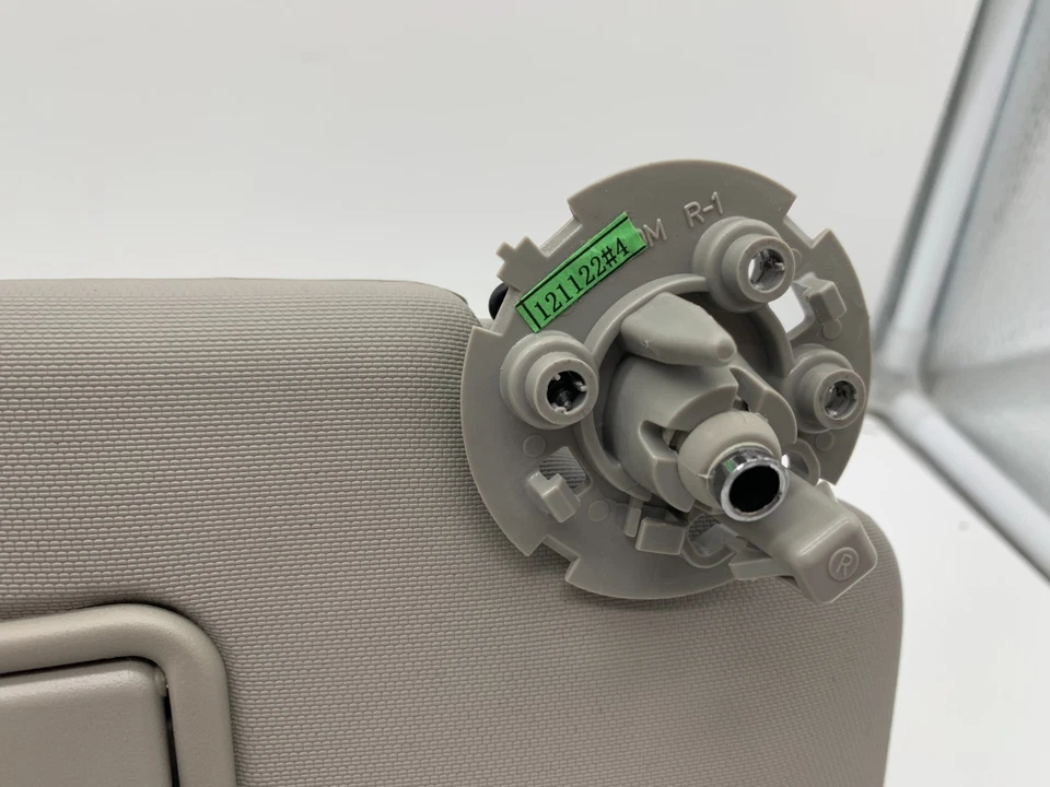 Chevrolet Cruze 2011-2016 visera de pasajero gris iluminación OEM C01B36008 Foto 4 de 4