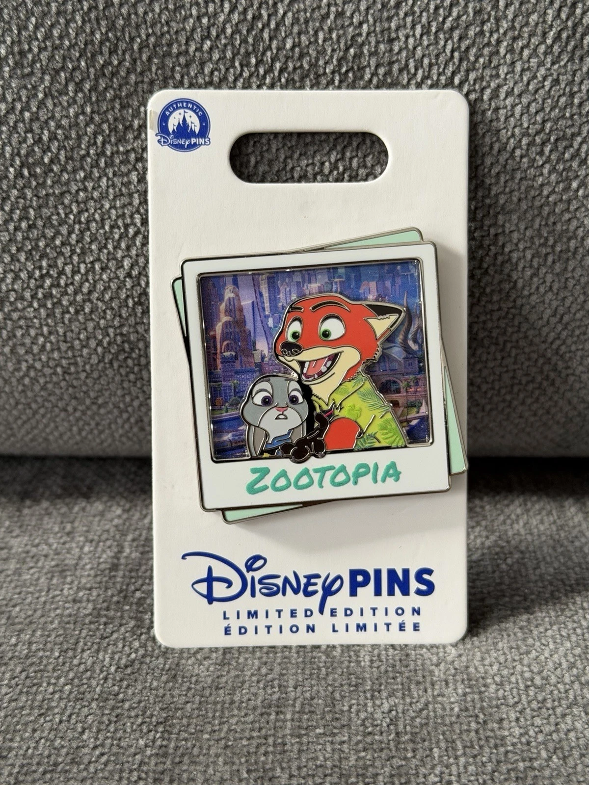 Disney Parks 2026 Zootopia Portrait LE Pin NWT Judy Hopps Nick Wilde
