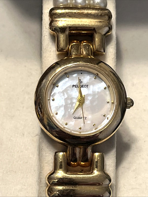 Peugeot Watch With Pearl Band Red Box Not Working
