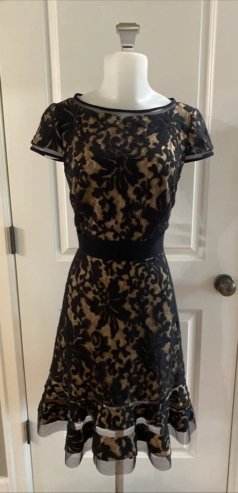 Vestido de cóctel Tadashi Shoji negro de encaje hasta la rodilla para mujer talla 6 forro nude Foto 2 de 4