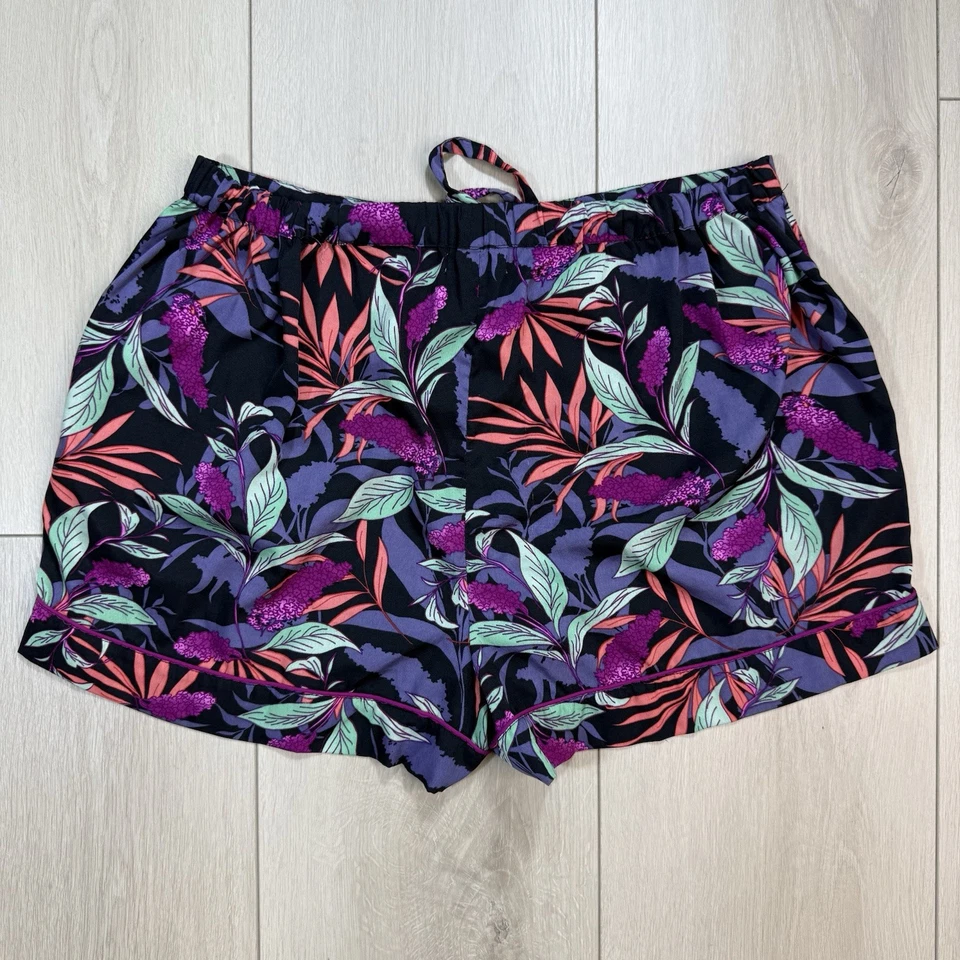 Isaac Mizrahi Womens L Pajama Set Black Floral Short Sleeve Top Shorts Sleepwear - Image 3 of 4