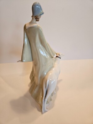 工芸品  DOULTON CLASSICS Royal Doulton ~ 1985 Reflections Series HN 3073 Large
