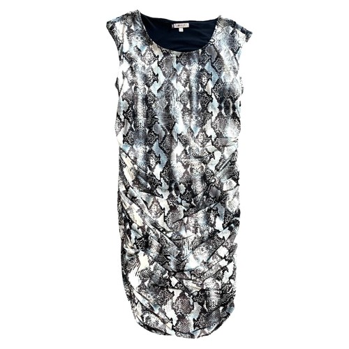 long sleeve cut out bodycon dress Missord Cutout Sexy Party MSD1255 Online Sale – MISS ORD Joyofdress this homecoming dress Light Blue Wedding dress for Bride Colors:Black/White Polka Dots Shoes To Wear With