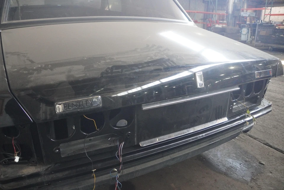 Rear Trunk Deck Lid Boot Black OEM Bentley Mulsanne S 1988 - Изображение 4 из 4