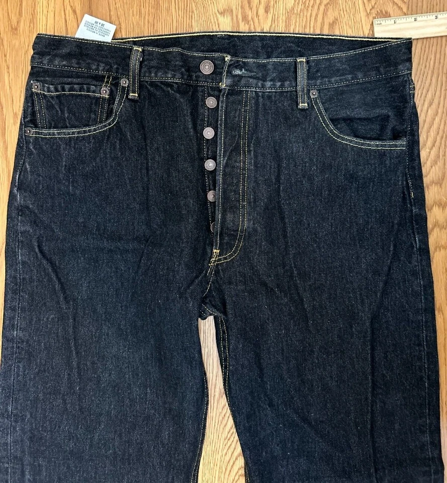 ✰ Pantalones de mezclilla para hombre Levi's 501 botón mosca negros 38Wx38L pierna recta 100 % algodón Foto 4 de 4