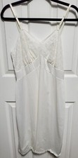 Vintage Vanity Fair Lace Front Nylon Slip Full Cream/White Lace Trim Sz 36
