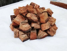 Natural Chopped Coconut Husk Coco dry,small Chips for flower plants(orchids)