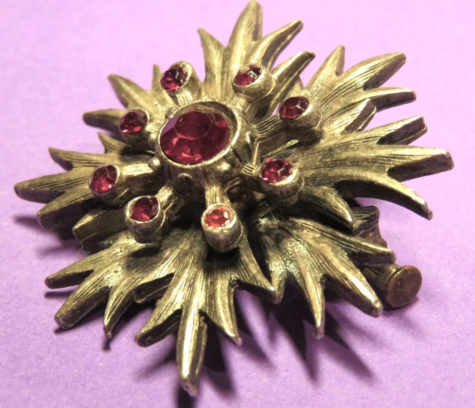 BROCHE VINTAGE FLOCON de NEIGE pavé STRASS couleur GRENAT -PLOMB argenté - Photo 2/3