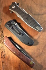 Lot of three knives, Kershaw Decimus, CRKT Drifter, unknown Chinese knife