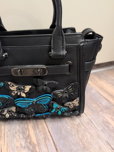 Sac à main bandoulière Coach Swagger 21 en cuir appliqué papillon 37912 rare - Photo 3/13