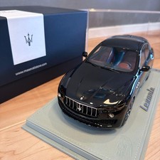1/18 Maserati Levante black 658163