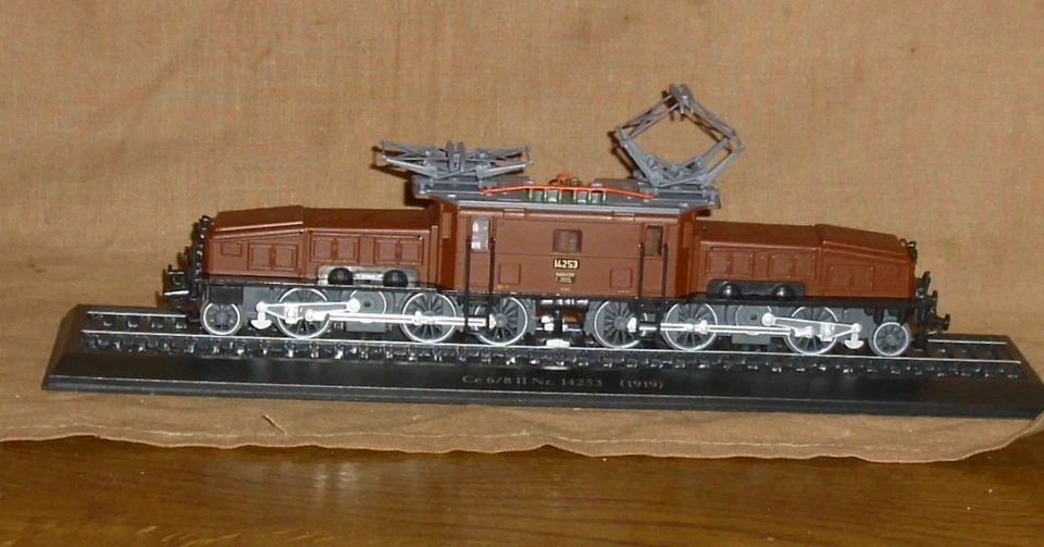 Atlas-E-Lok-Standmodell-1:87-CE6/8 14253 (1919)-lim. Edition-22cm-ovp-Note 1-2 - Bild 2 von 4